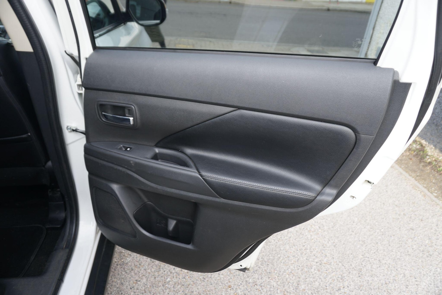 Used Mitsubishi Outlander 2017 for sale - 77598992: Photo 27