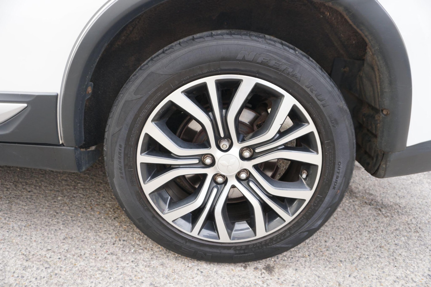 Used Mitsubishi Outlander 2017 for sale - 77598992: Photo 33