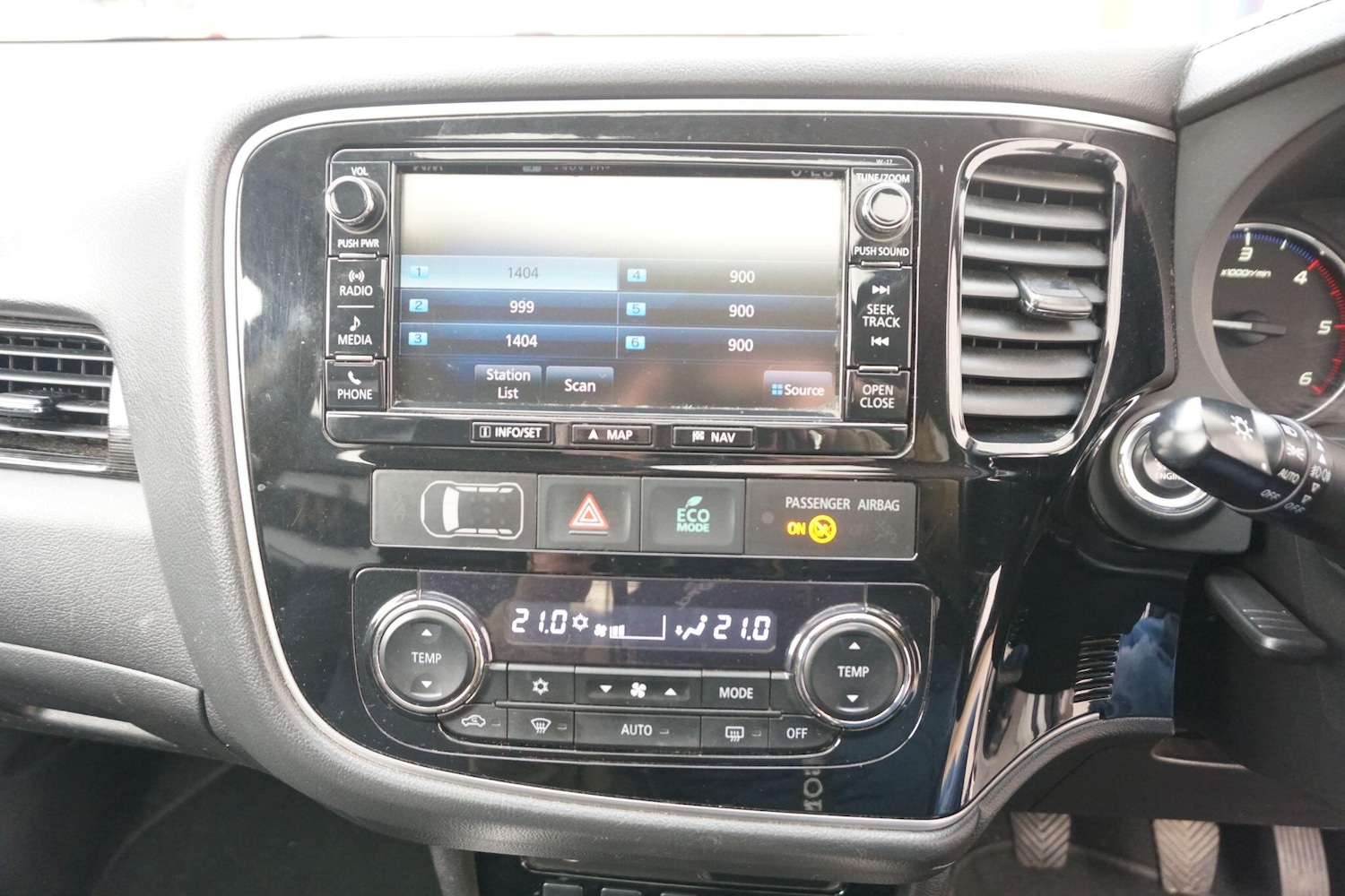 Used Mitsubishi Outlander 2017 for sale - 77598992: Photo 35