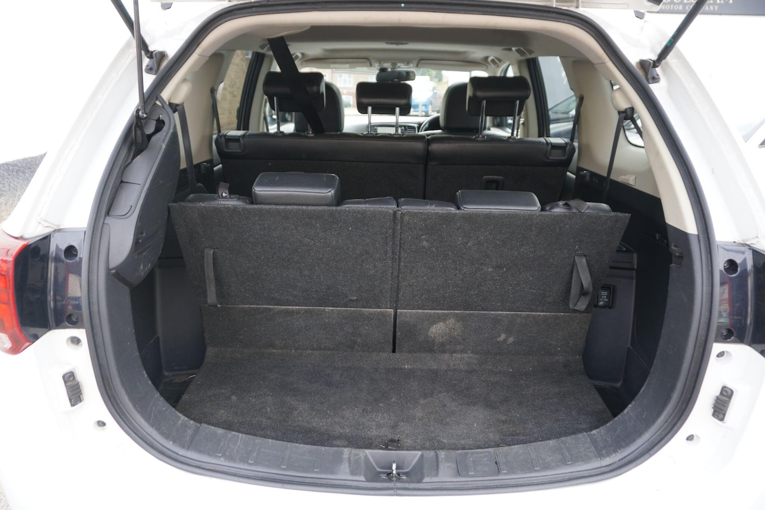 Used Mitsubishi Outlander 2017 for sale - 77598992: Photo 47