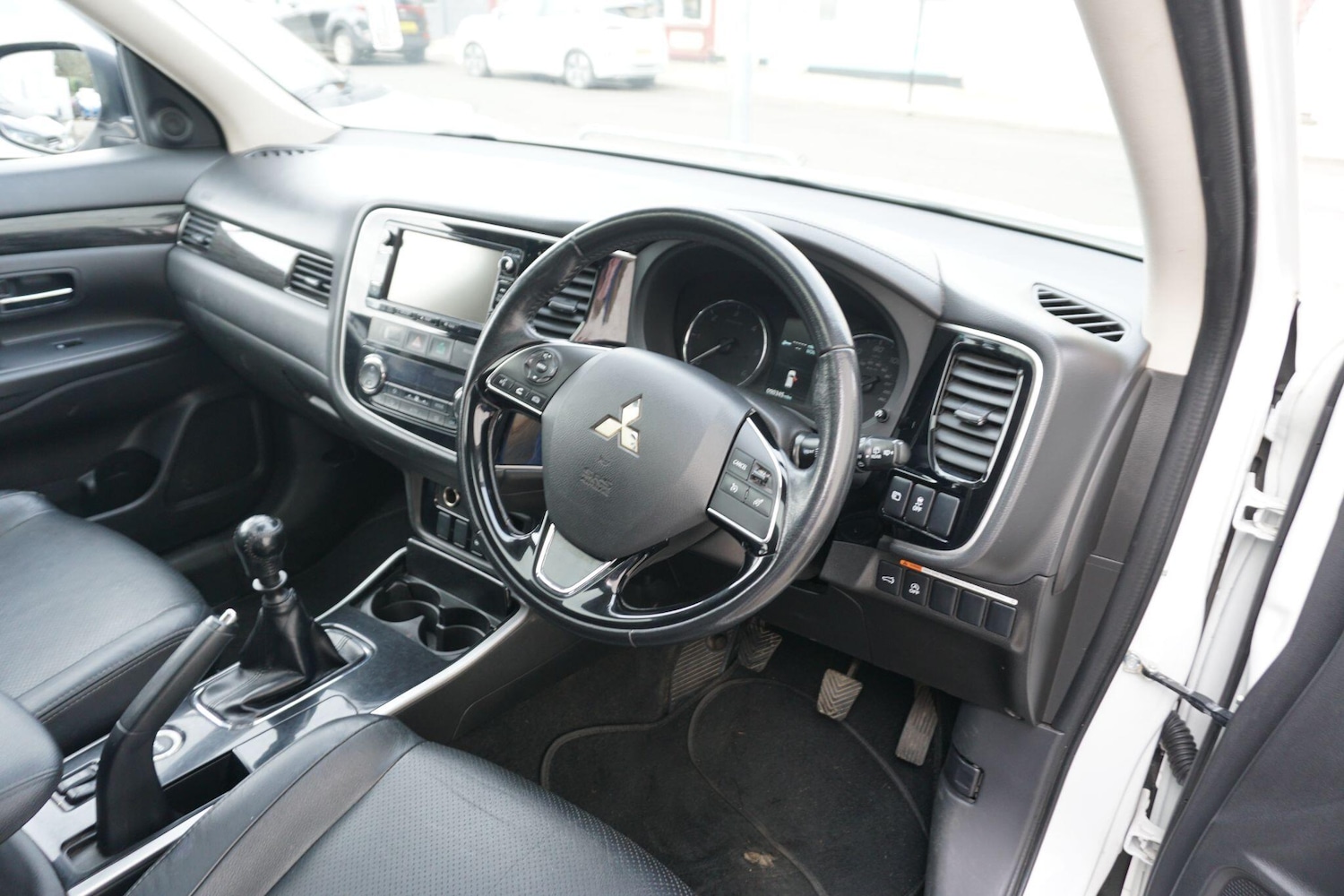 Used Mitsubishi Outlander 2017 for sale - 77598992: Photo 49