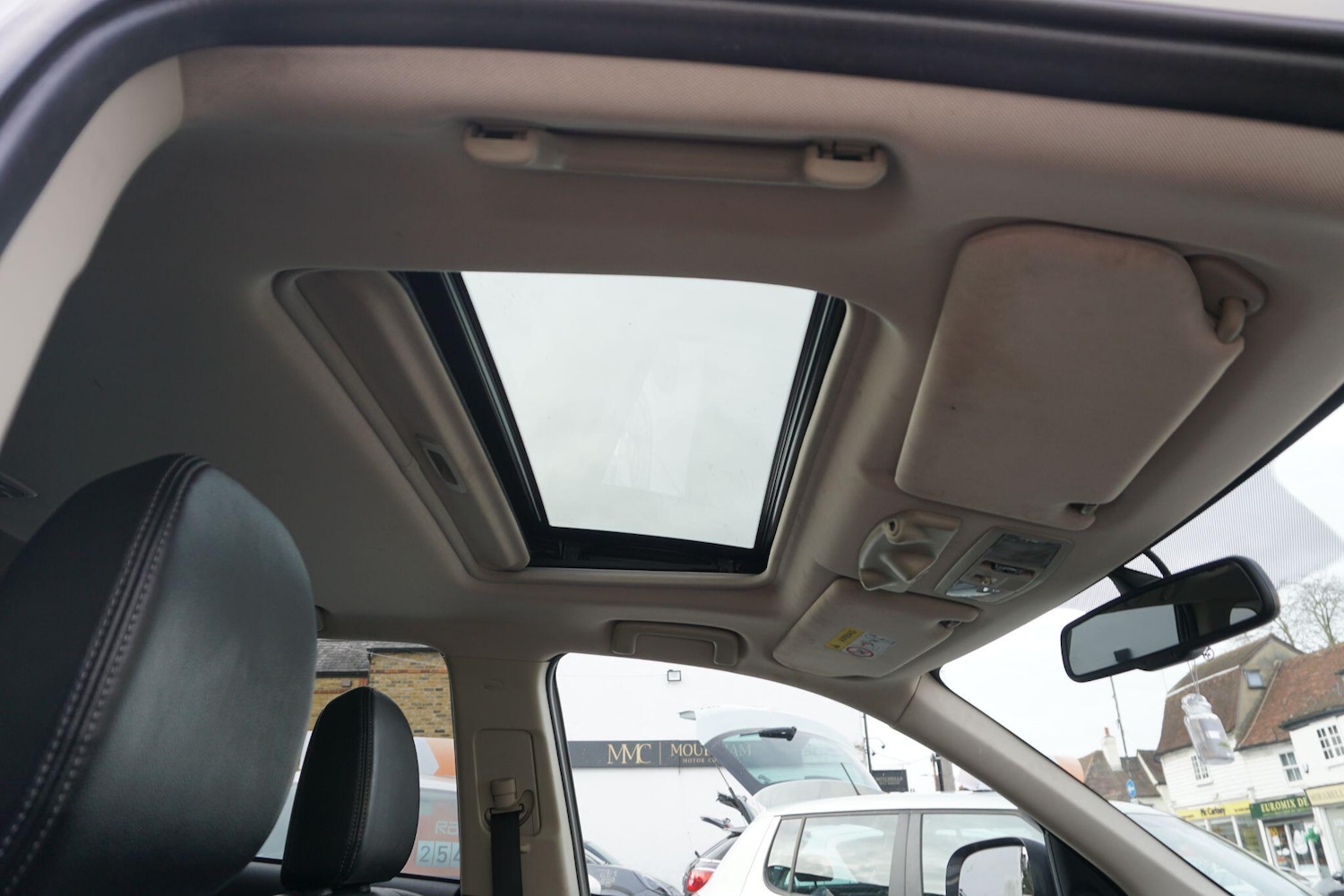 Used Mitsubishi Outlander 2017 for sale - 77598992: Photo 51