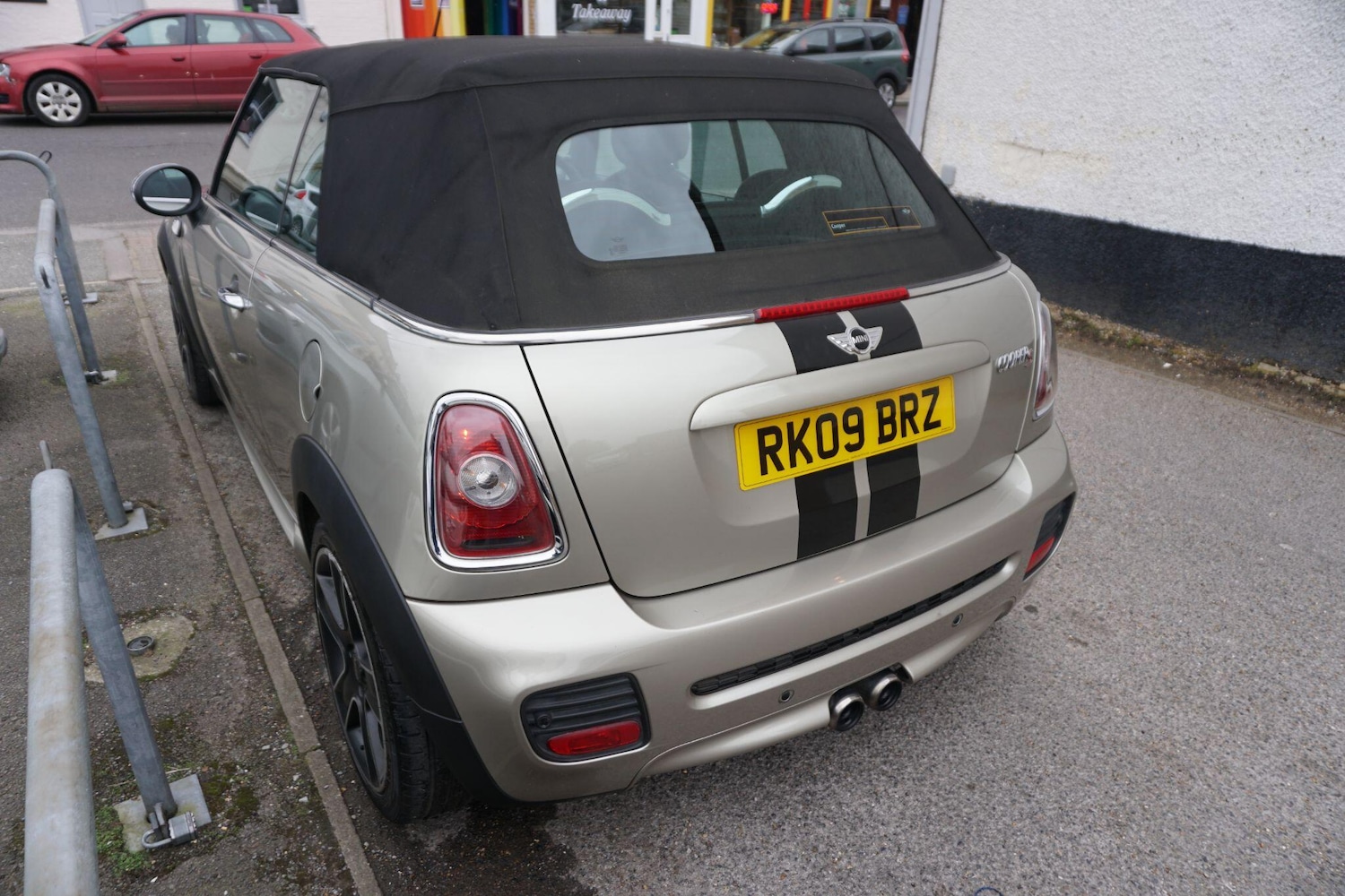 Used MINI Convertible 2009 for sale - 77598089: Photo 14