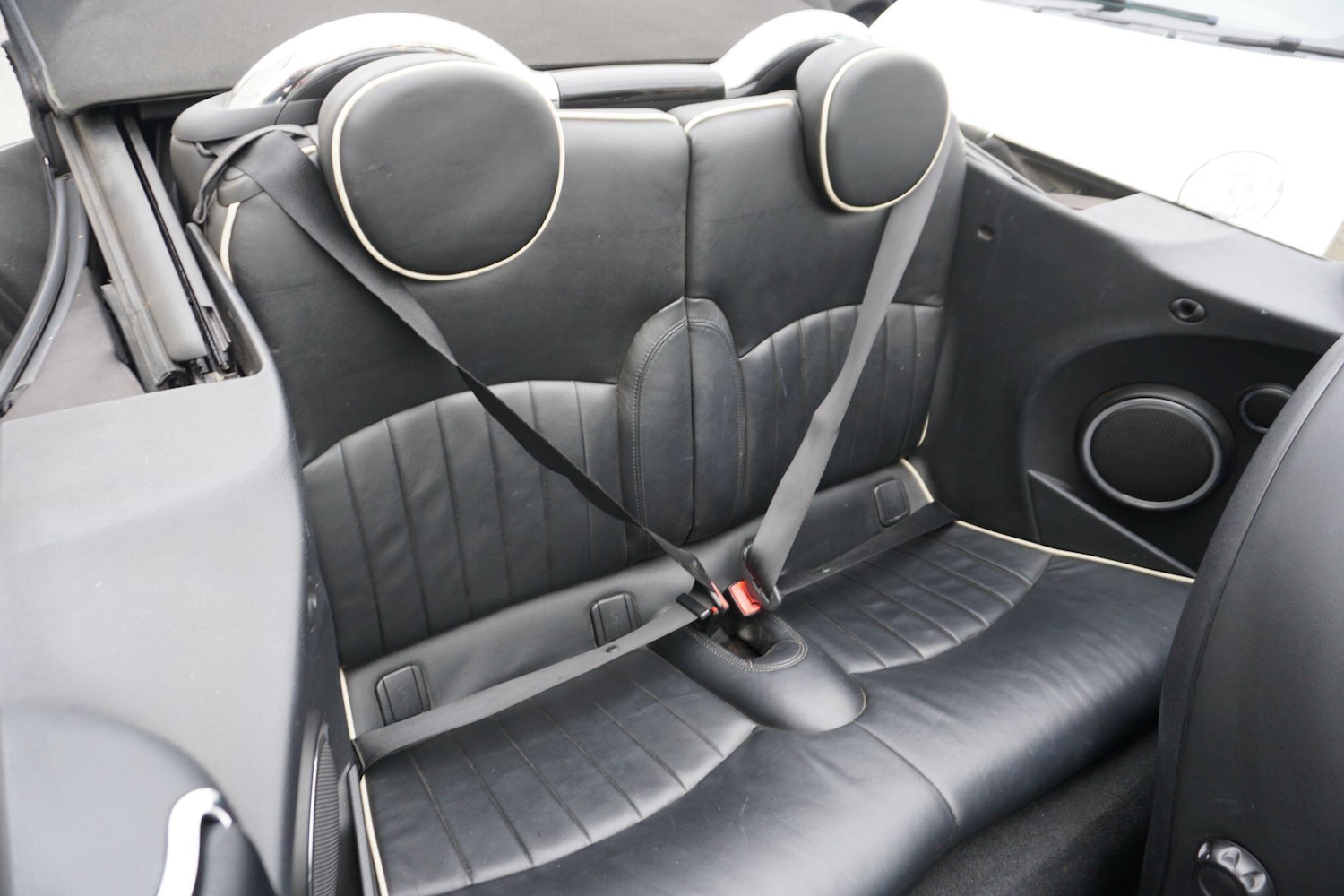 Used MINI Convertible 2009 for sale - 77598089: Photo 24