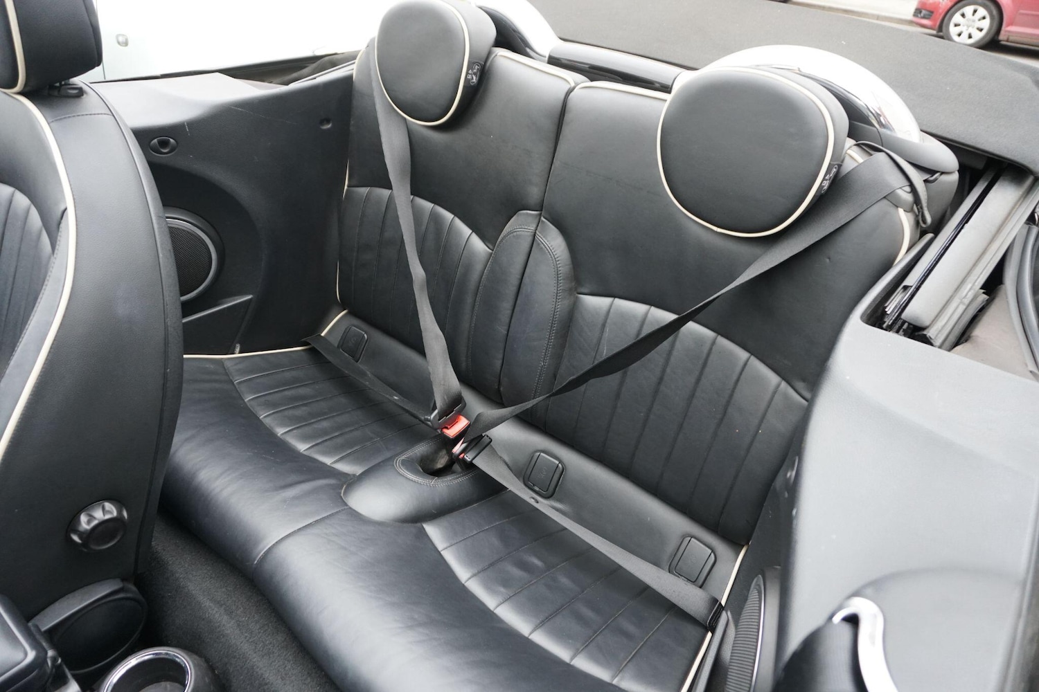 Used MINI Convertible 2009 for sale - 77598089: Photo 26