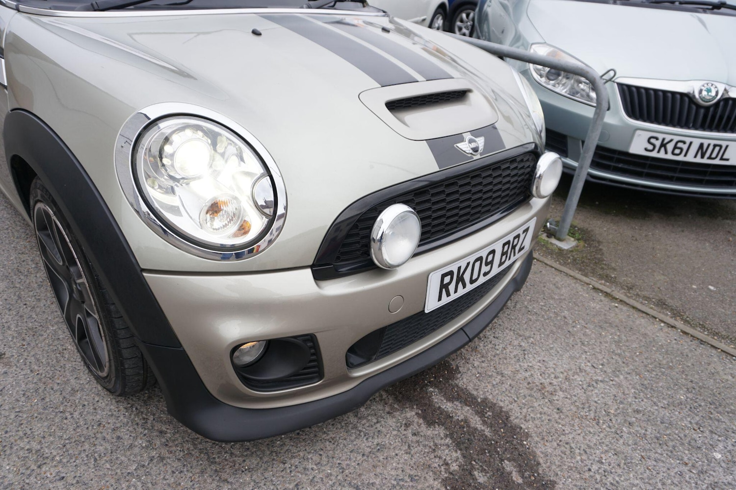 Used MINI Convertible 2009 for sale - 77598089: Photo 48