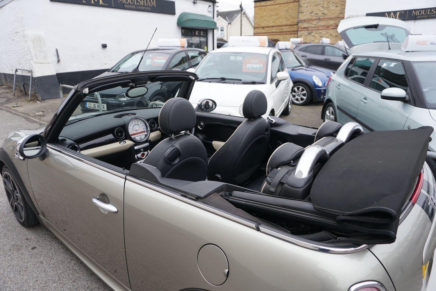 Used MINI Convertible 2009 for sale - 77598089: Photo 58
