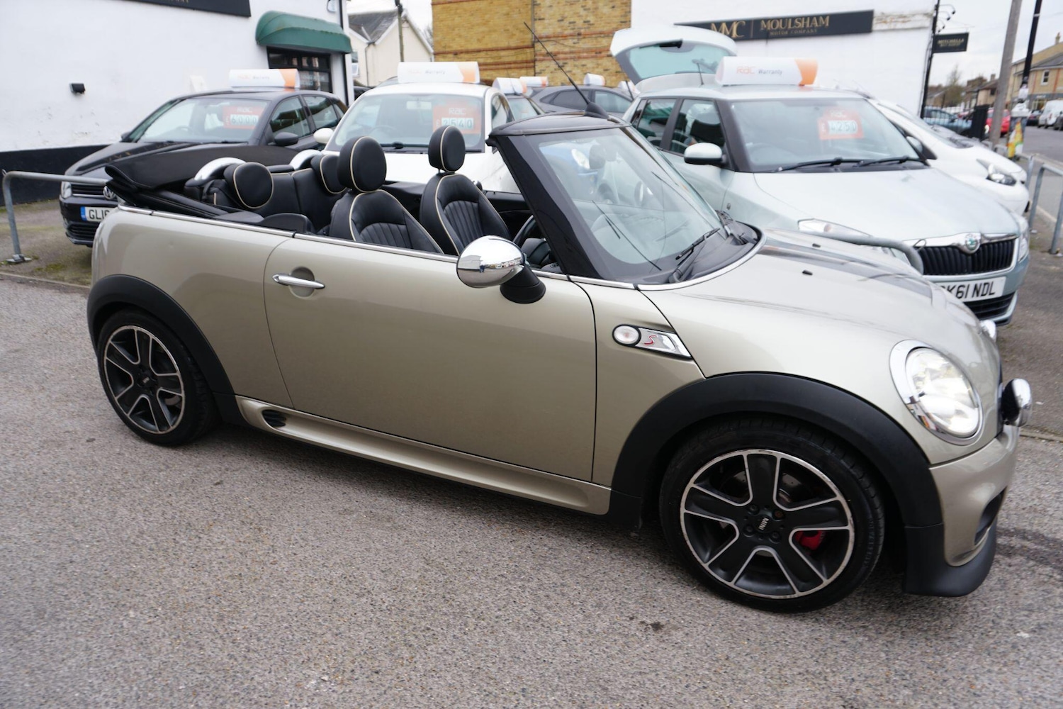 Used MINI Convertible 2009 for sale - 77598089: Photo 7