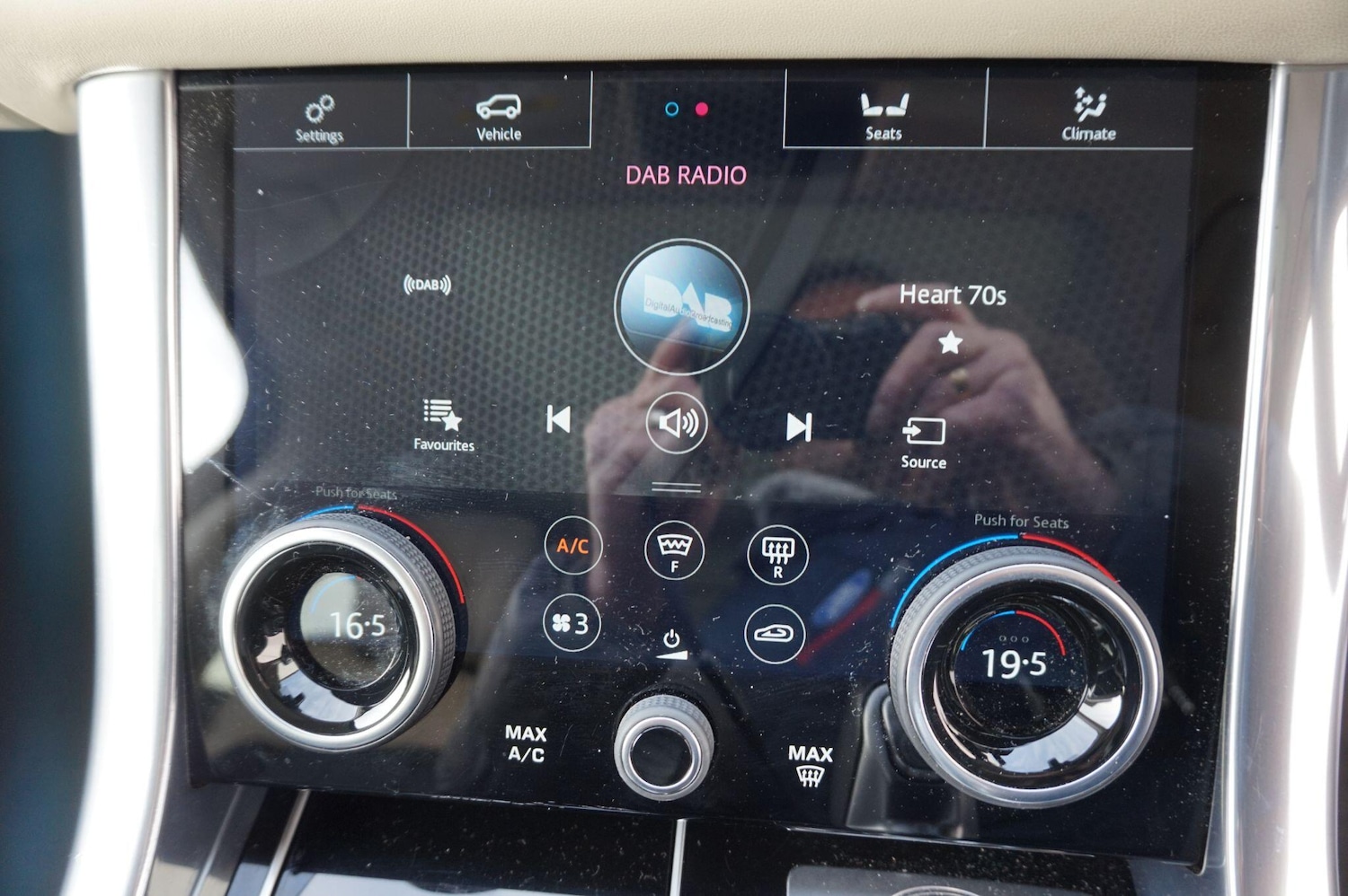 Used Land Rover Range Rover Sport 2018 for sale - 77695839: Photo 32