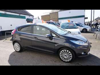 2009 (59) - 1.6 Titanium 5dr