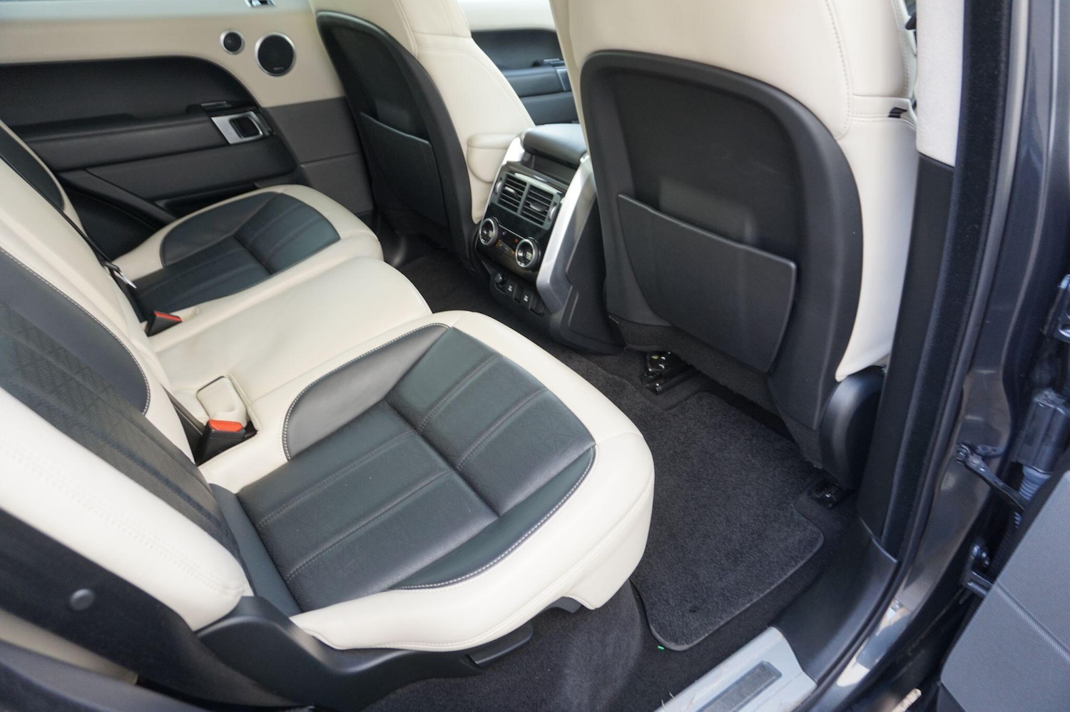 Used Land Rover Range Rover Sport 2018 for sale - 76992031: Photo 16