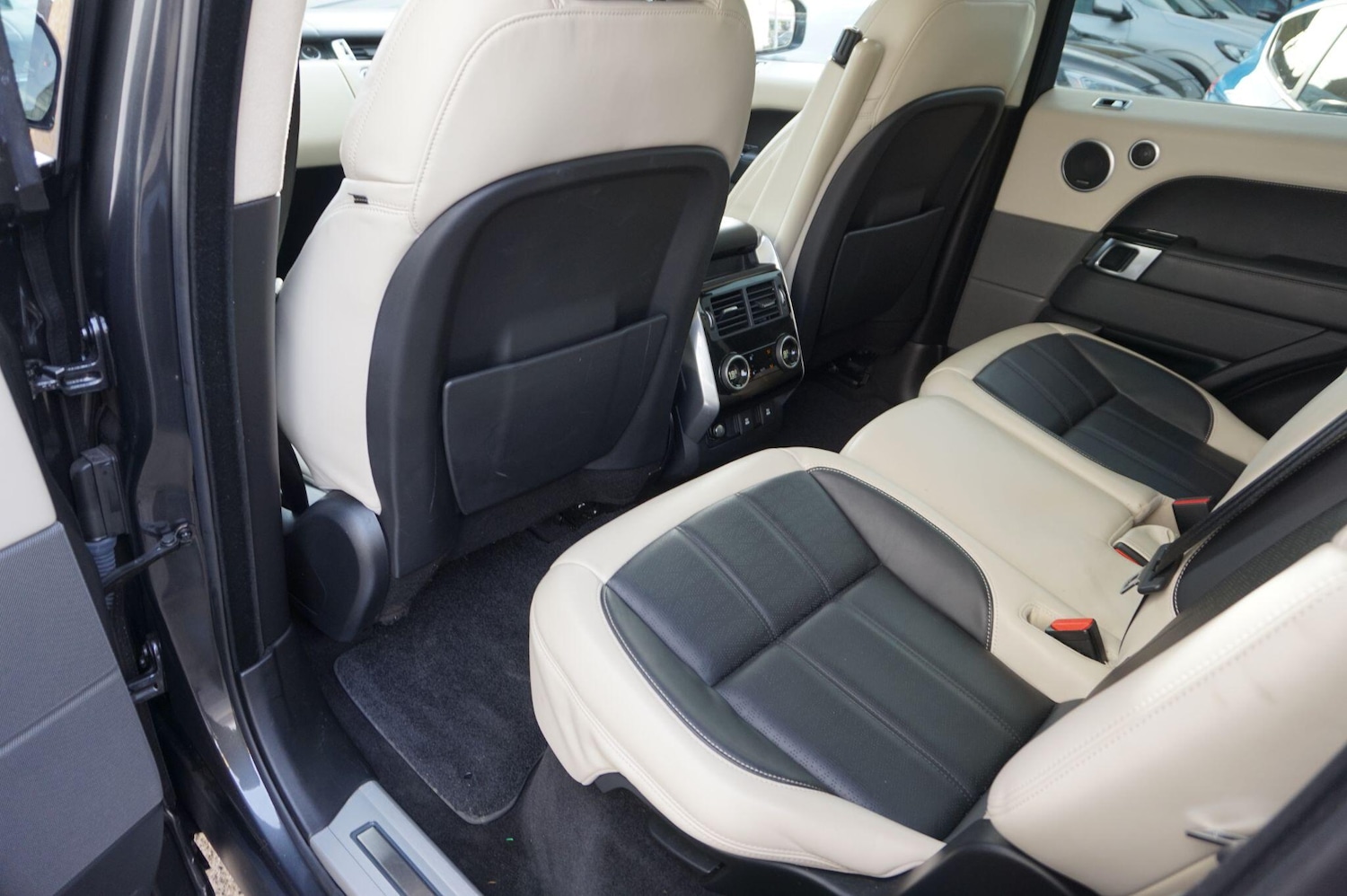 Used Land Rover Range Rover Sport 2018 for sale - 76992031: Photo 19