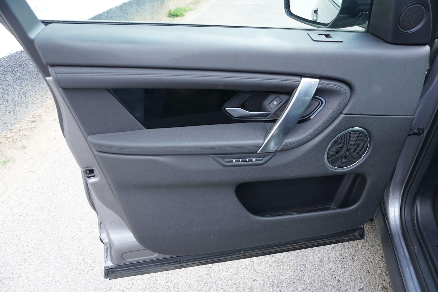 Used Land Rover Discovery Sport 2020 for sale - 76584929: Photo 32