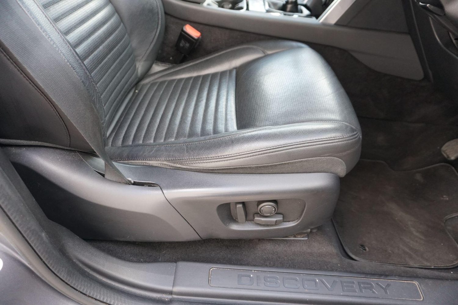 Used Land Rover Discovery Sport 2020 for sale - 76584929: Photo 64