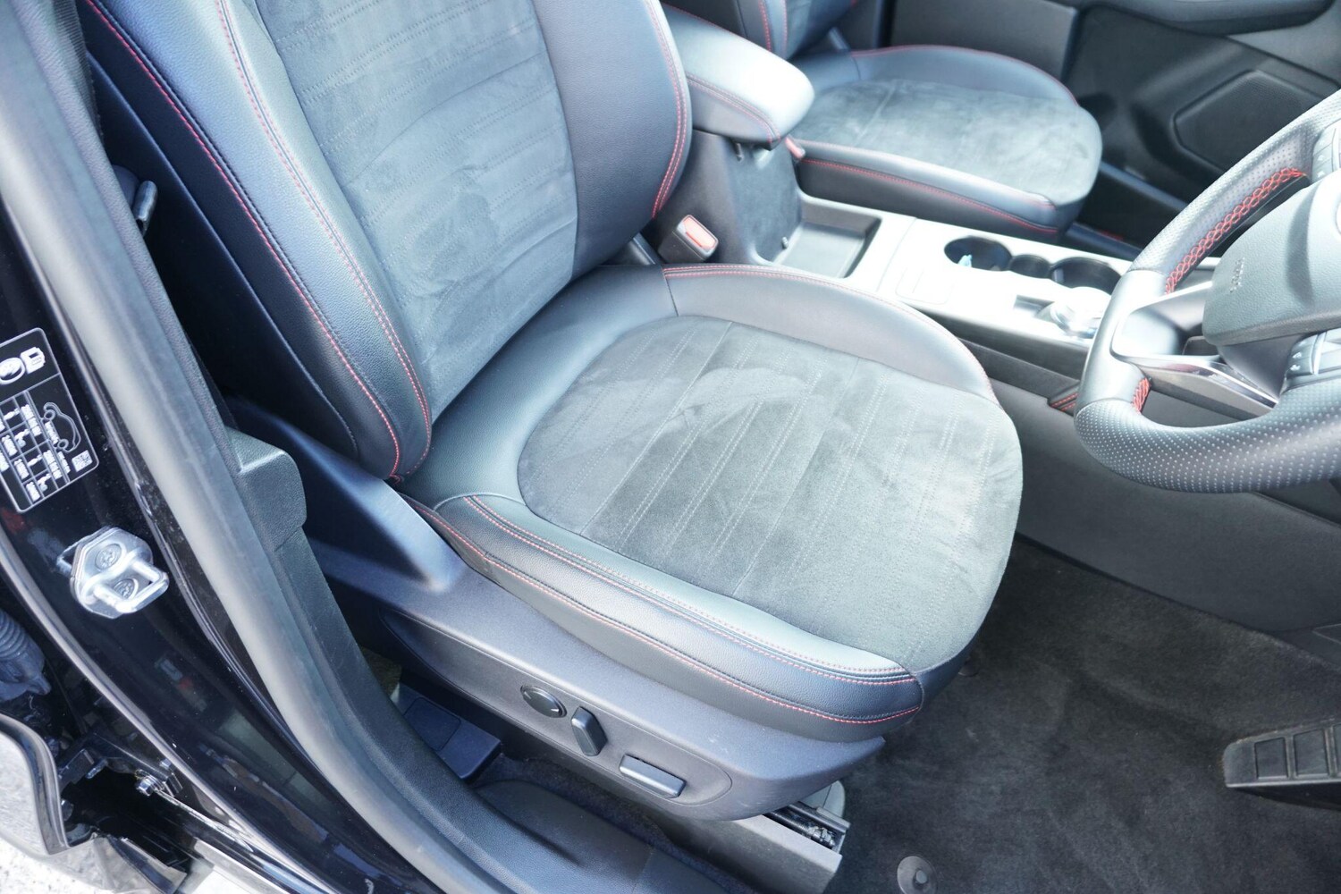 Used Ford Kuga 2022 for sale - 76250965: Photo 19