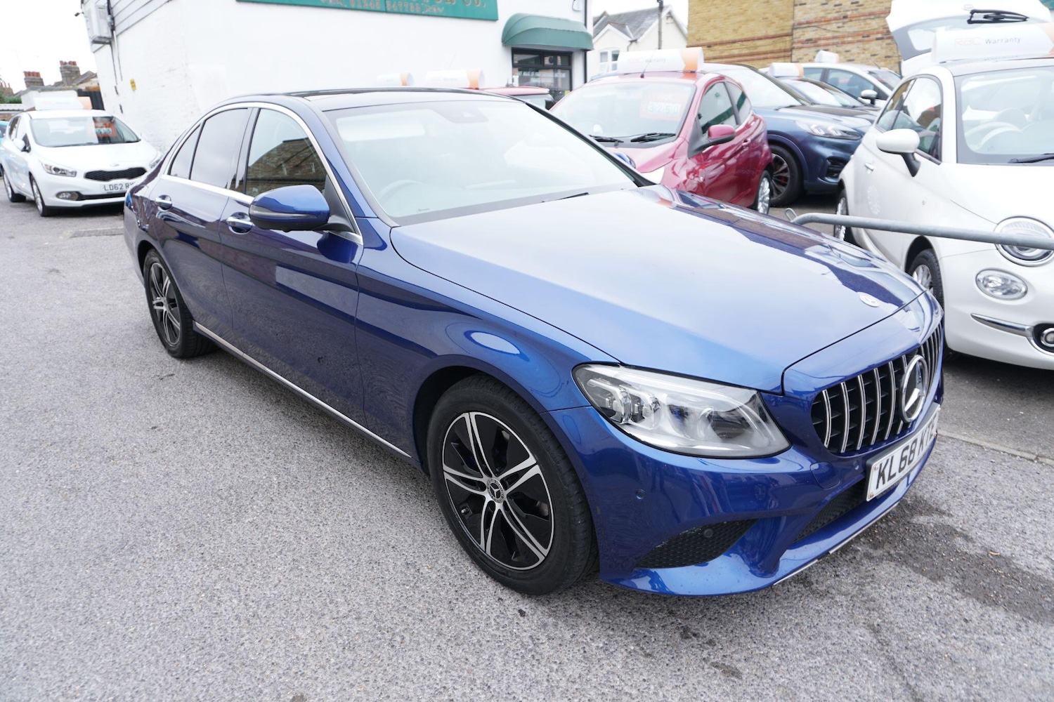 Used Mercedes-Benz C Class 2019 for sale - 76247664: Photo 1