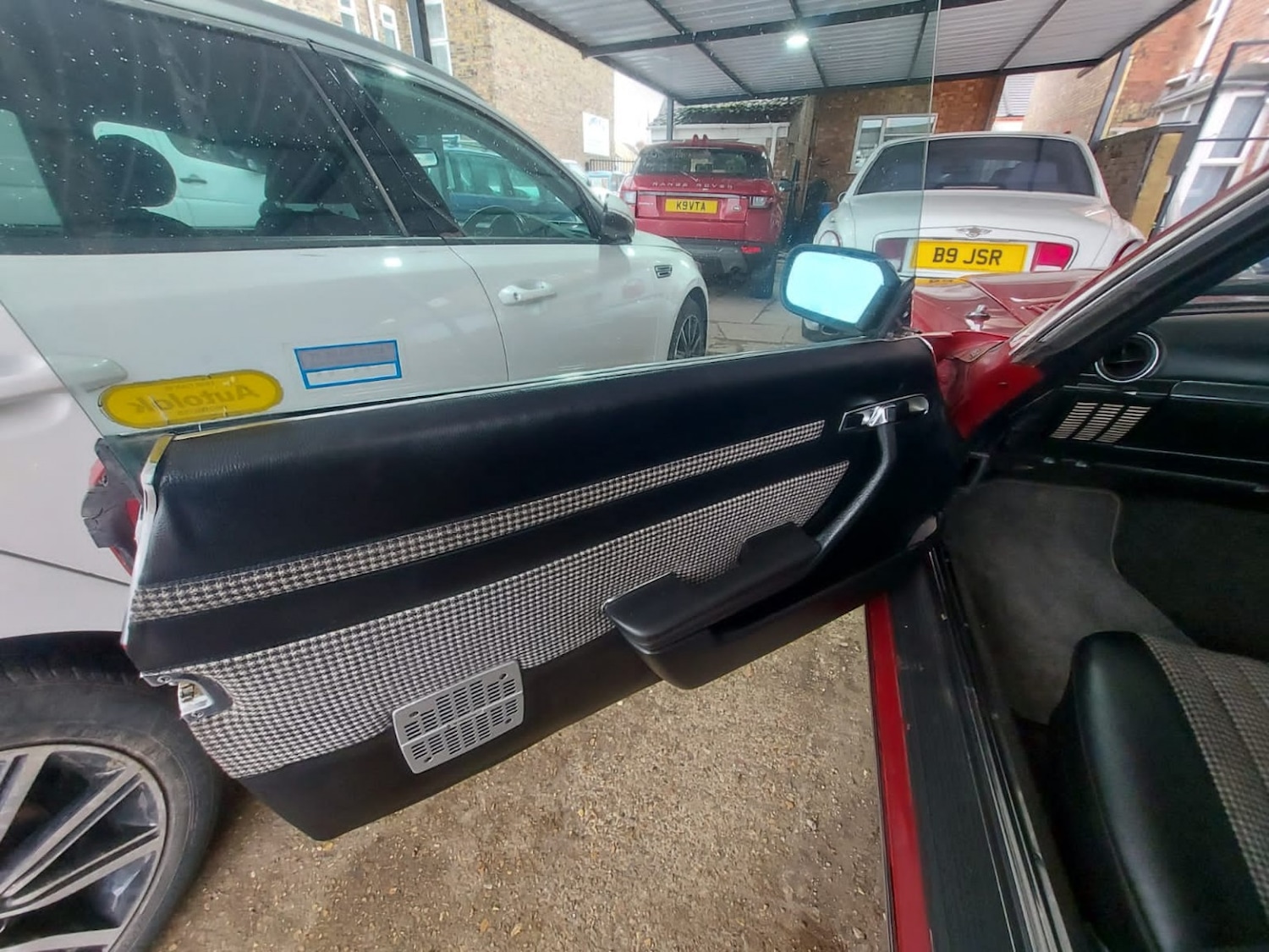 Used Mercedes-Benz 350 SL 1972 for sale - 77562519: Photo 27