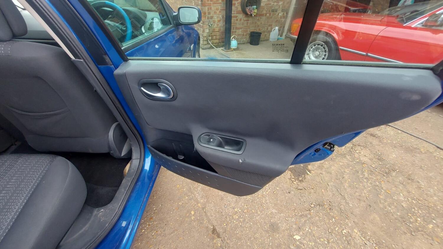 Used Renault Megane 2006 for sale - 76793553: Photo 17