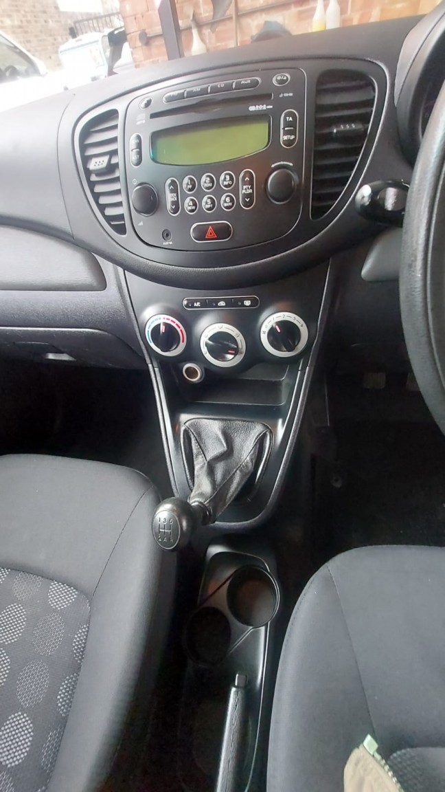 Used Hyundai i10 2010 for sale - 76536786: Photo 13