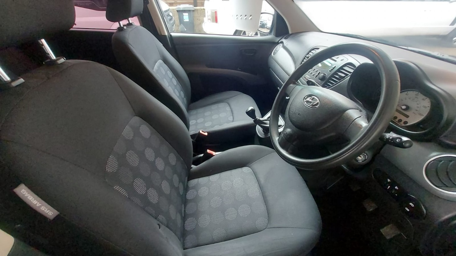 Used Hyundai i10 2010 for sale - 76536786: Photo 15