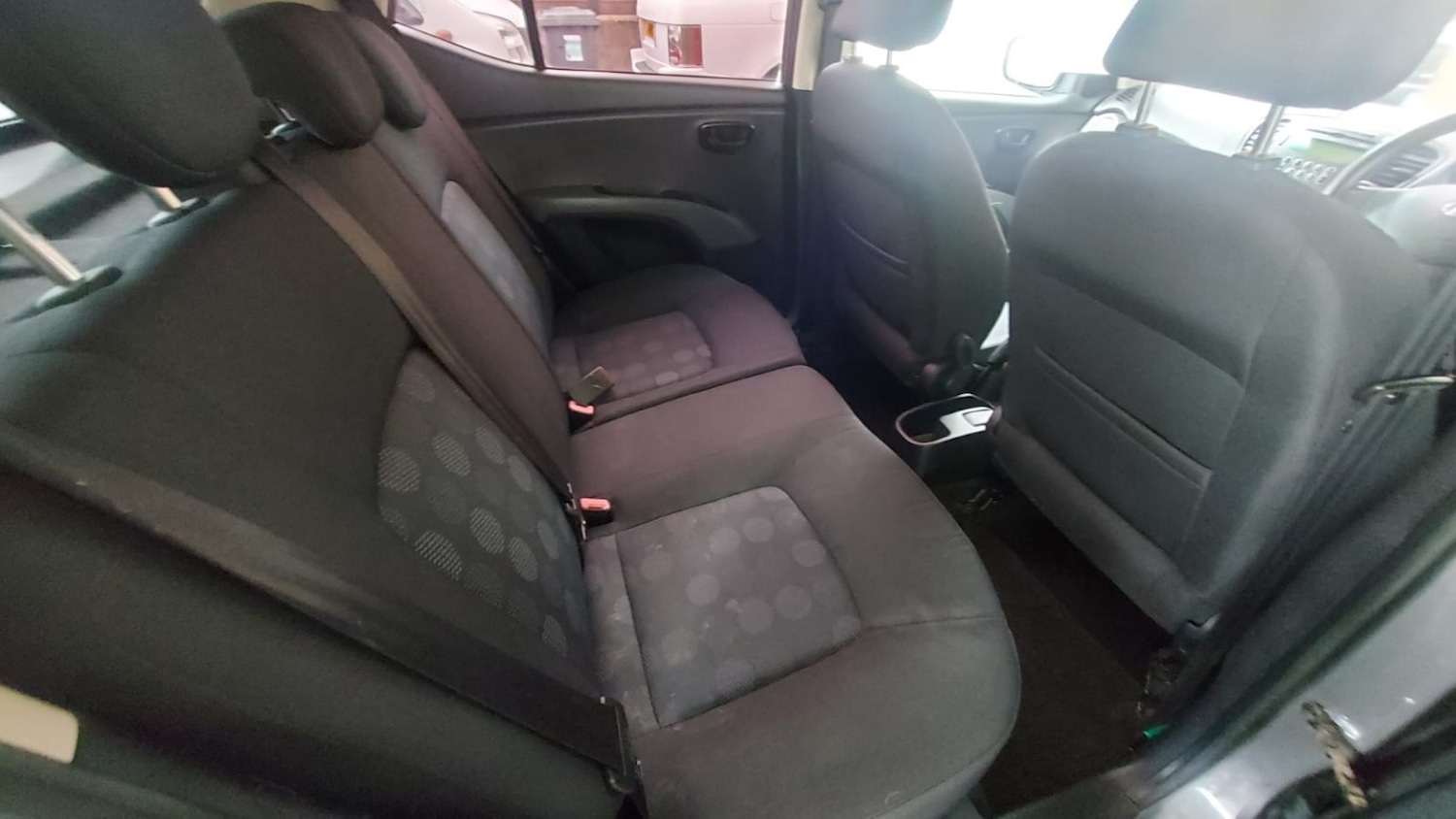 Used Hyundai i10 2010 for sale - 76536786: Photo 16