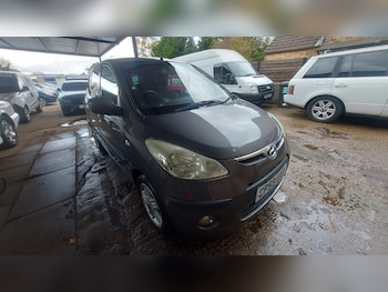 Used Hyundai i10 2010 for sale - 76536786: Photo