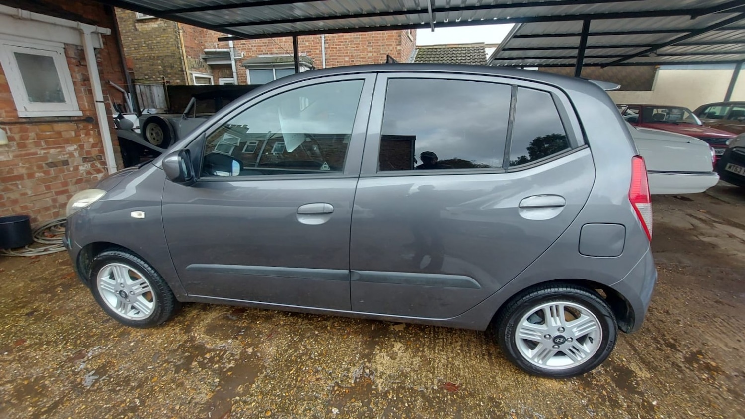 Used Hyundai i10 2010 for sale - 76536786: Photo 9