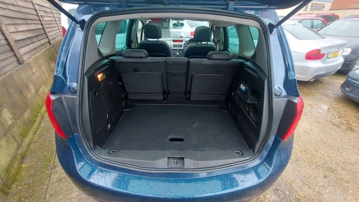 Used Vauxhall Meriva 2011 for sale - 77464537: Photo 2