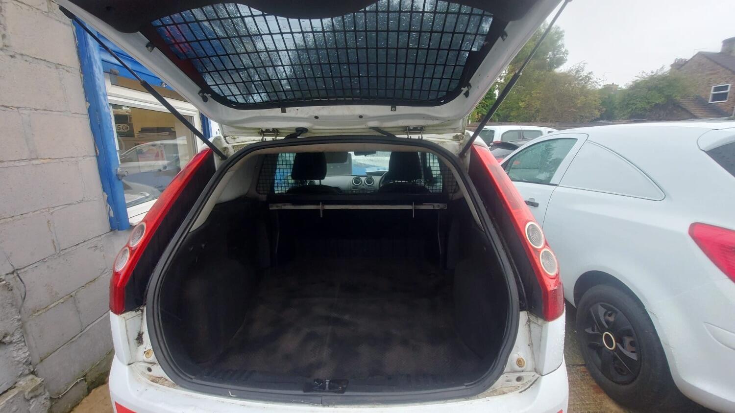 Used Ford Fiesta Van 2007 for sale - 76164524: Photo 3