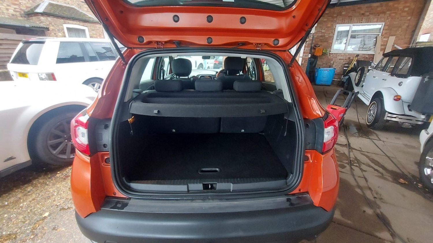 Used Renault Captur 2016 for sale - 76580007: Photo 9