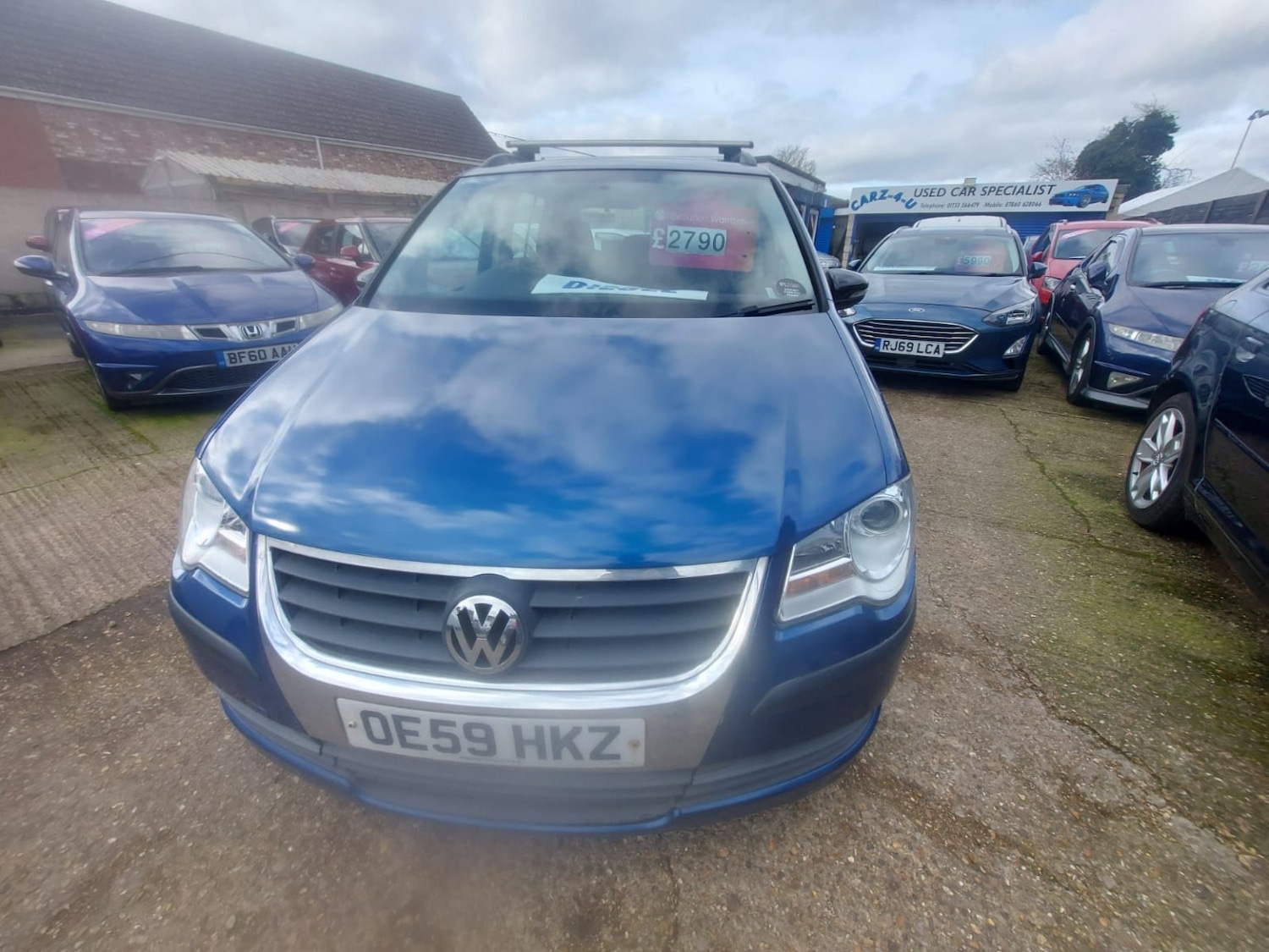 Used Volkswagen Touran 2010 for sale - 77610060: Photo 12