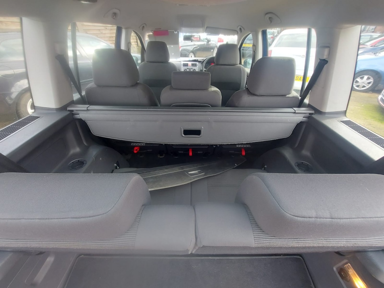 Used Volkswagen Touran 2010 for sale - 77610060: Photo 22