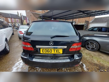 Used Mercedes-Benz B Class 2010 for sale - 76605950: Photo