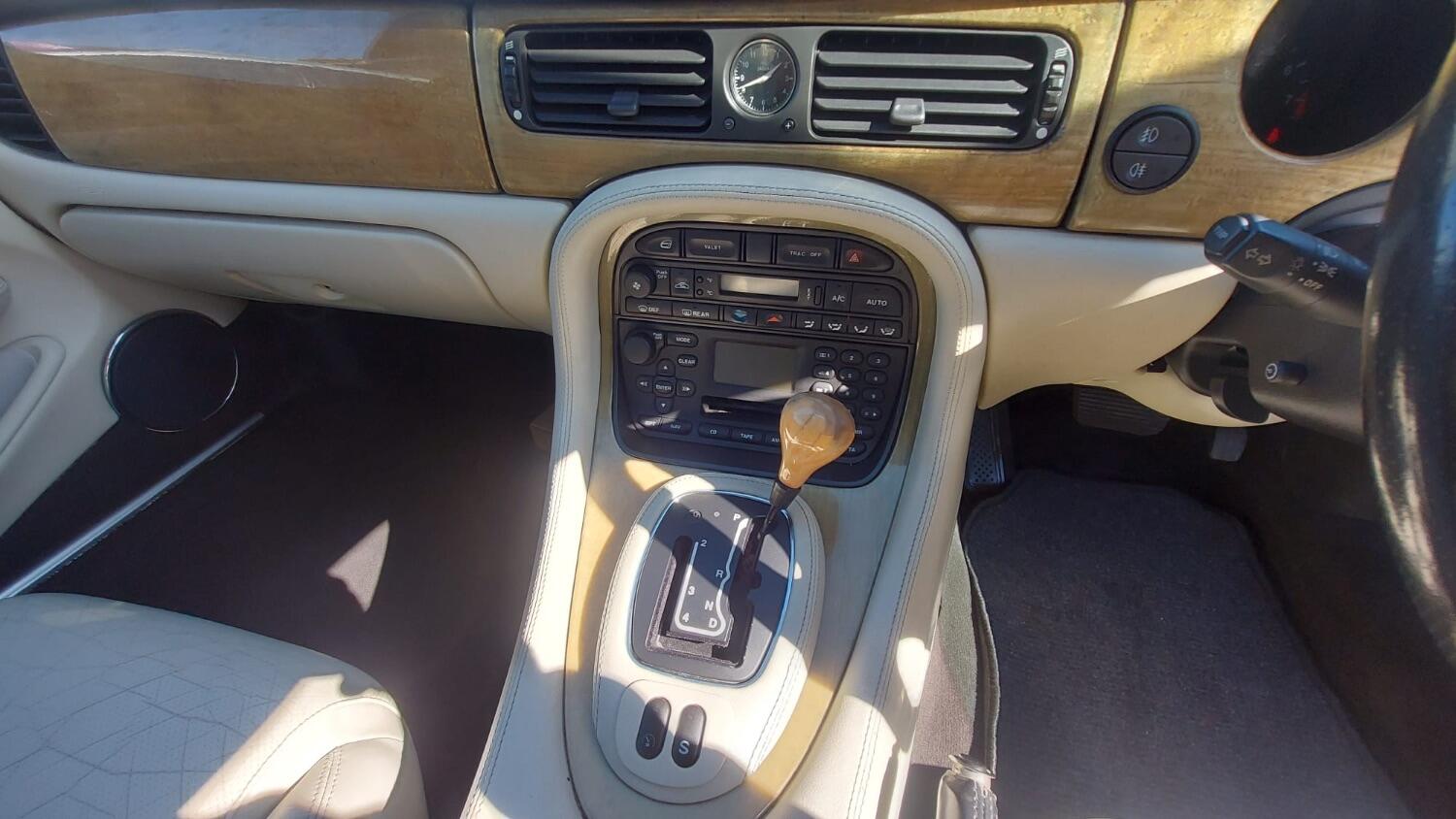 Used Jaguar XJ 2001 for sale - 77464687: Photo 12