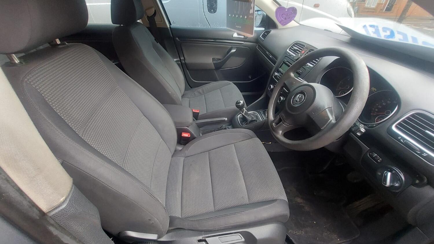 Used Volkswagen Golf 2010 for sale - 76164549: Photo 14