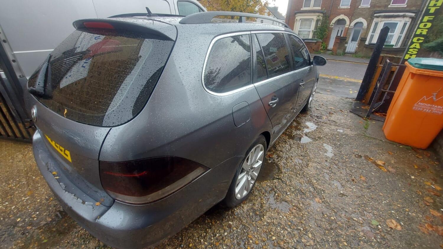 Used Volkswagen Golf 2010 for sale - 76164549: Photo 8