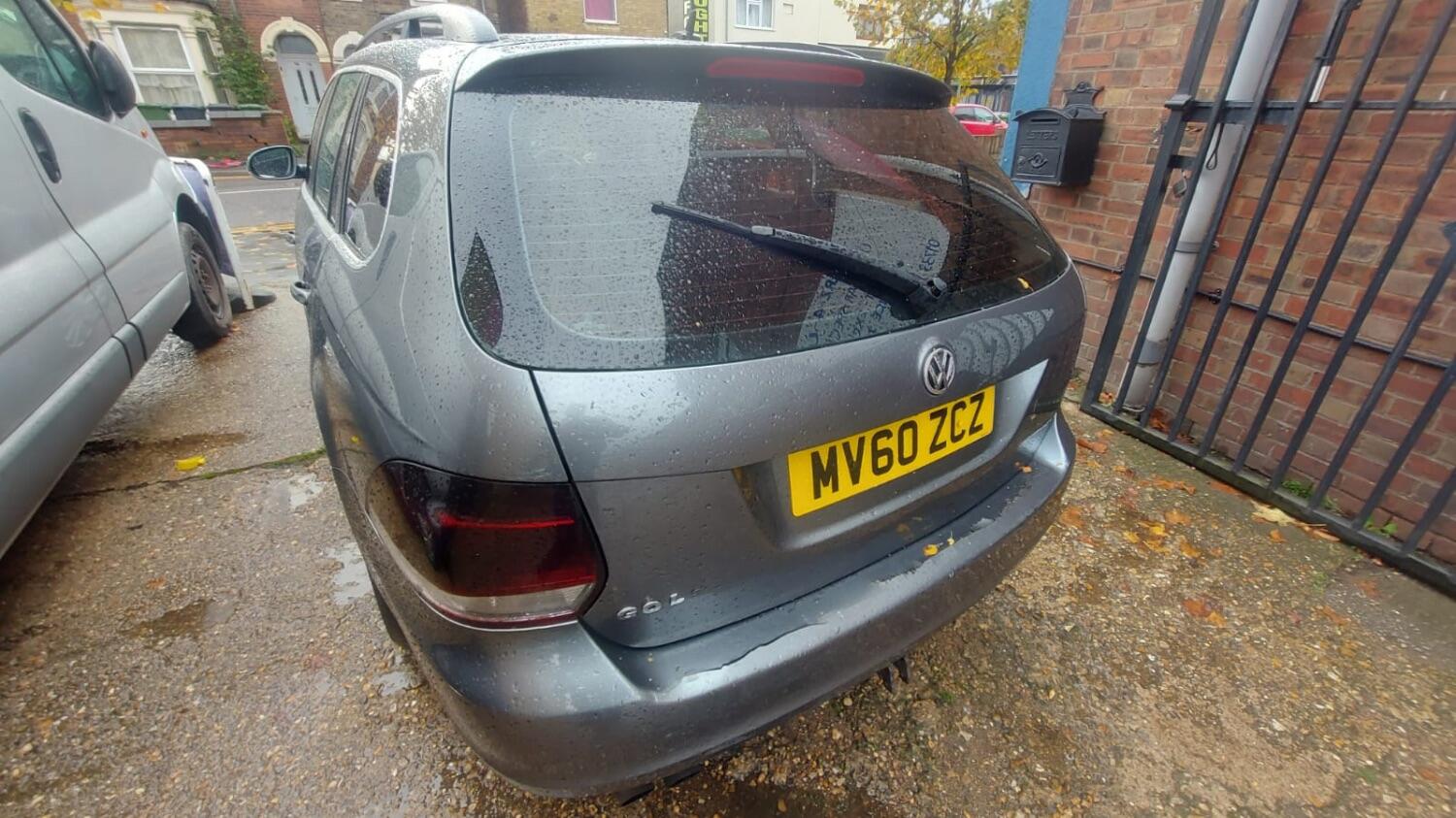 Used Volkswagen Golf 2010 for sale - 76164549: Photo 9