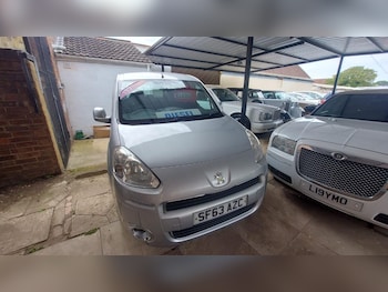 Used Peugeot Partner Tepee 2013 for sale - 76793554: Photo