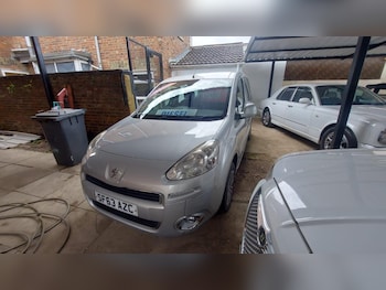 Used Peugeot Partner Tepee 2013 for sale - 76793554: Photo