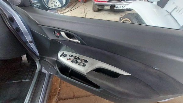 Used Honda Civic 2006 for sale - 76237221: Photo 16