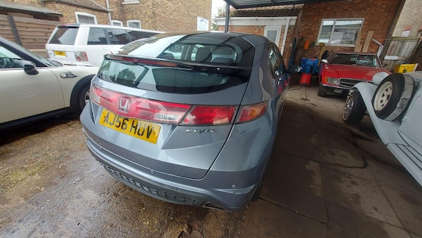 Used Honda Civic 2006 for sale - 76237221: Photo 8