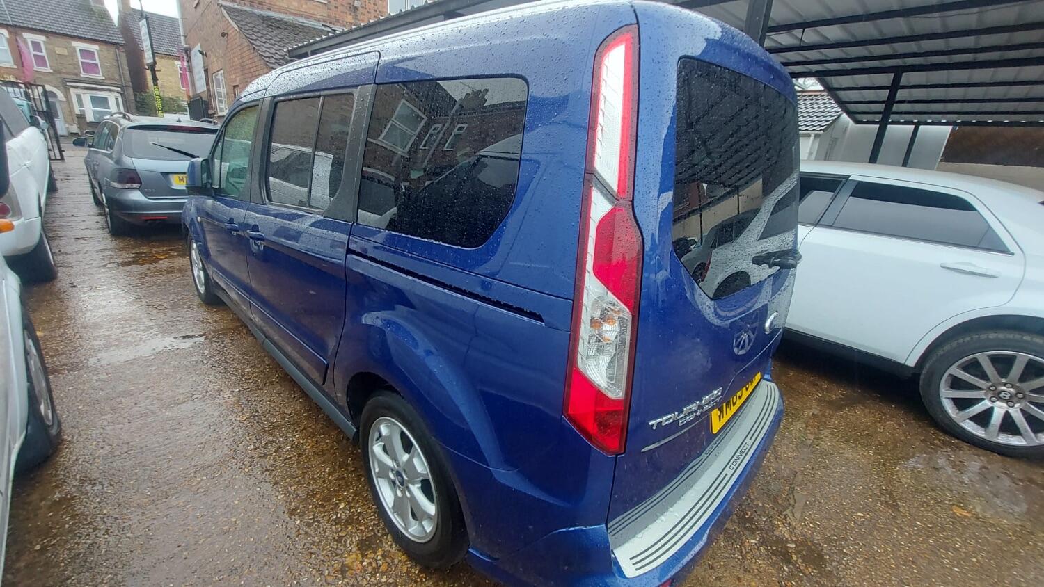 Used Ford Grand Tourneo Connect 2016 for sale - 76305570: Photo 14