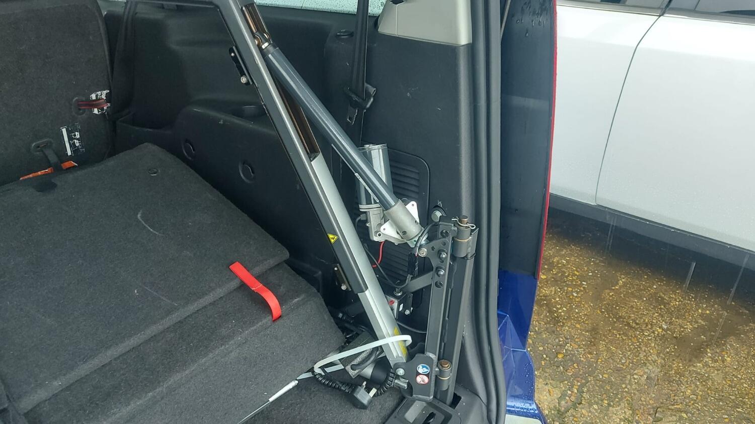 Used Ford Grand Tourneo Connect 2016 for sale - 76305570: Photo 21