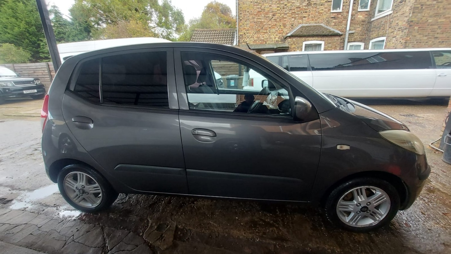 Used Hyundai i10 2010 for sale - 76769937: Photo 5