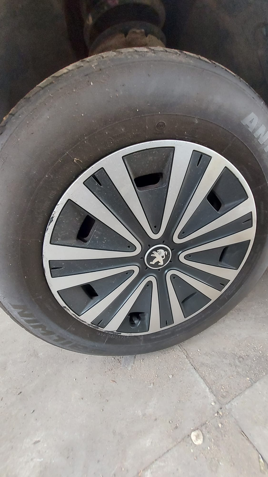 Used Peugeot Partner Tepee 2013 for sale - 77464450: Photo 19