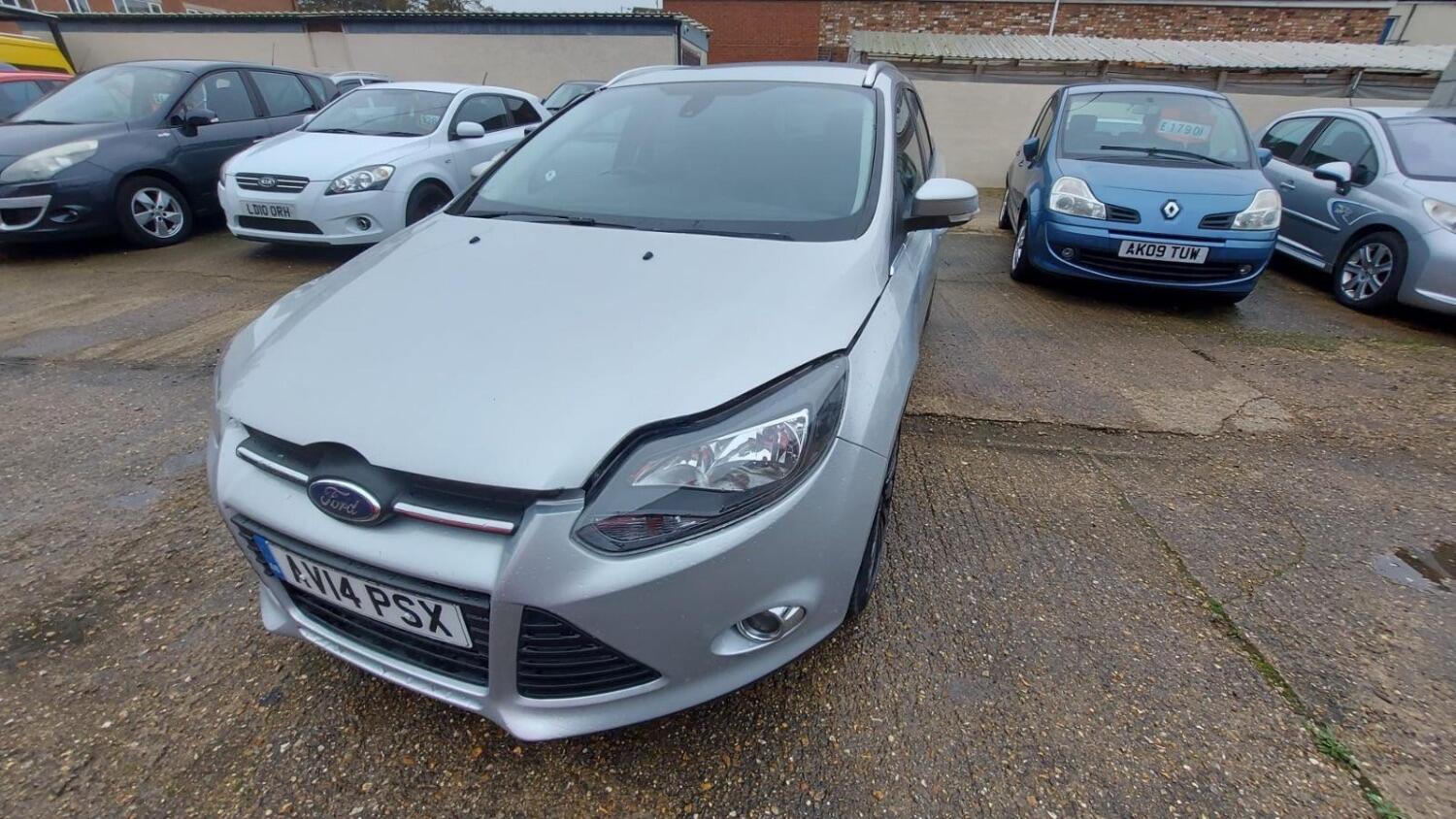 Used Ford Focus 2014 for sale - 77464911: Photo 2