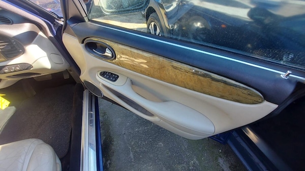 Used Jaguar XJ 2001 for sale - 75575437: Photo 13
