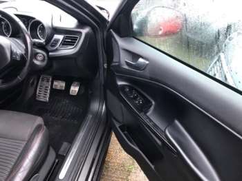 Used Alfa Romeo Giulietta 2012 for sale - 73256210: Photo