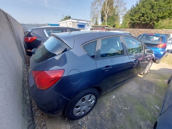 Used Vauxhall Astra 2011 for sale - 78045676: Photo