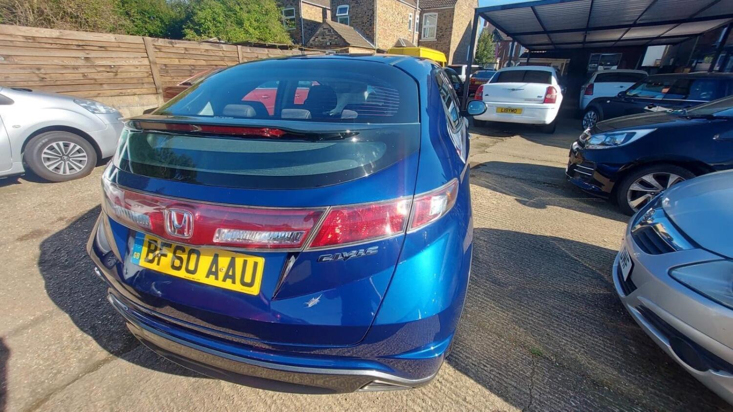 Used Honda Civic 2010 for sale - 76793574: Photo 5